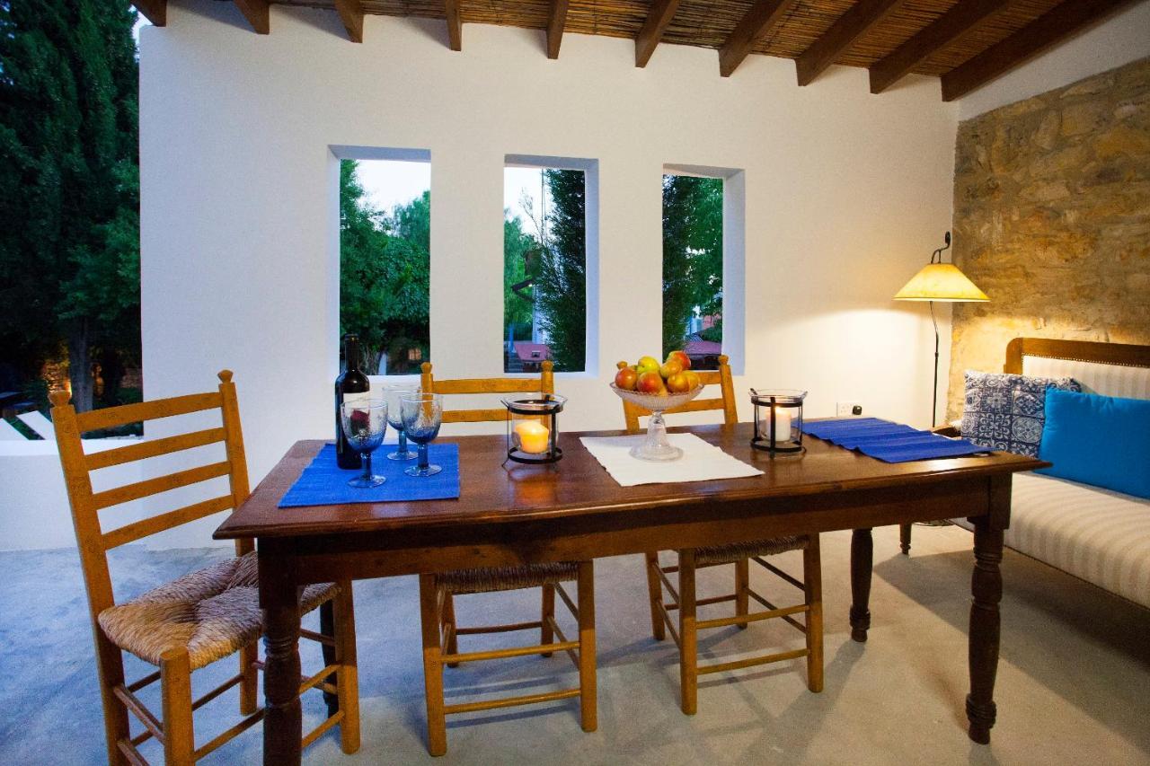 Affittacamere Cecilias Courtyard Malya Esterno foto